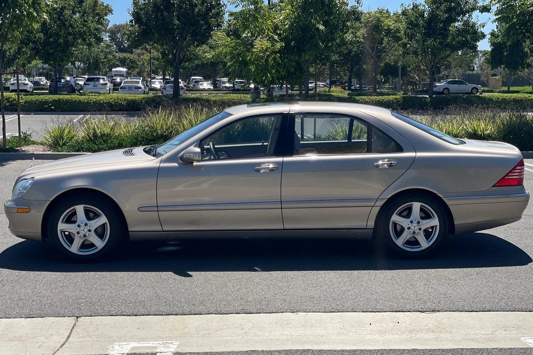 2004 Mercedes-Benz W220 S-Class - Image 3 of 31
