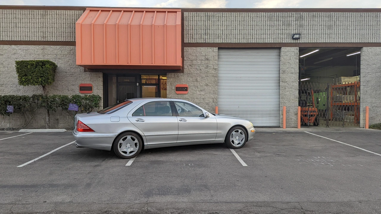 2004 Mercedes-Benz W220 S-Class - Image 22 of 31