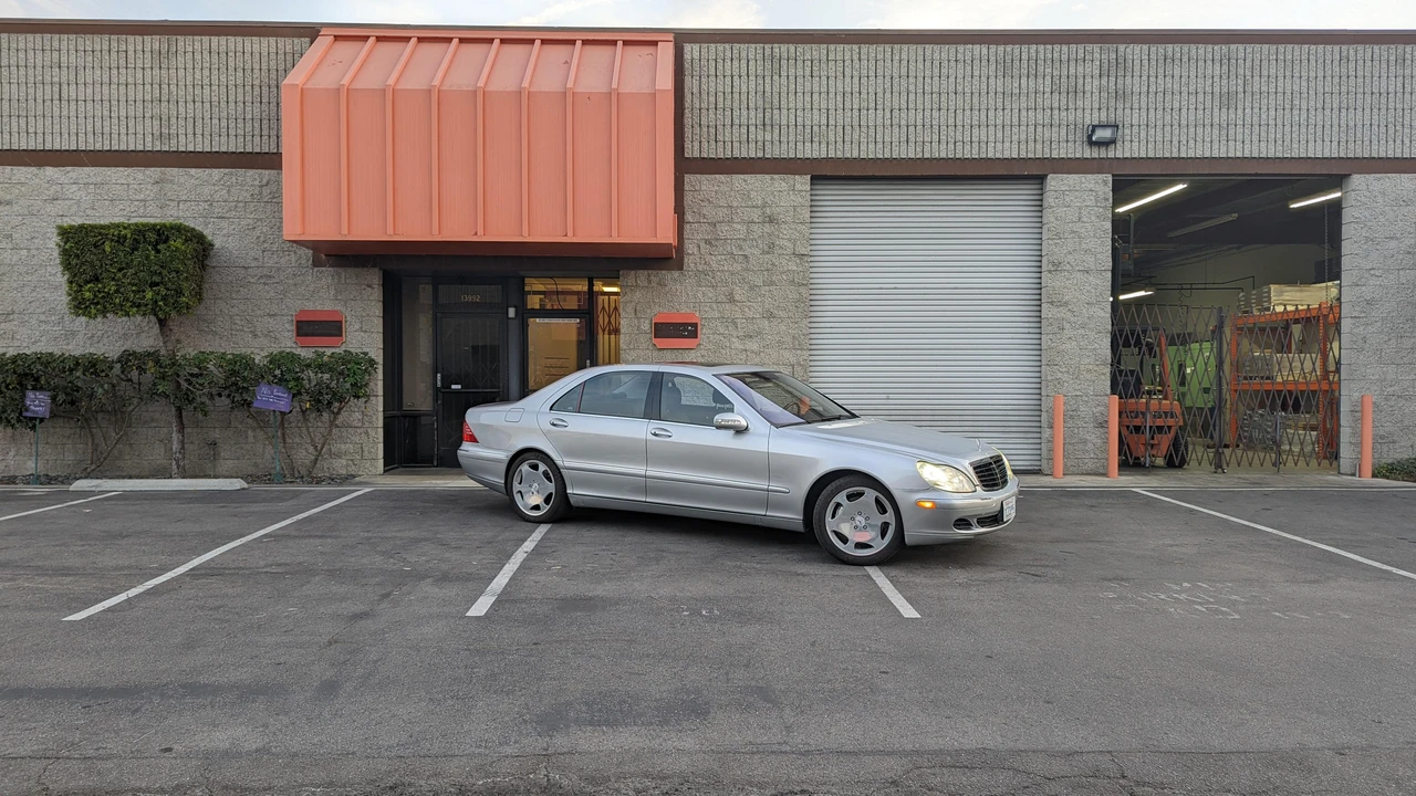 2004 Mercedes-Benz W220 S-Class - Image 25 of 31