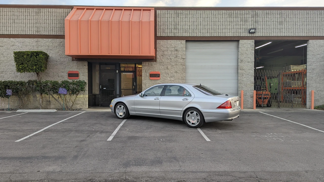 2004 Mercedes-Benz W220 S-Class - Image 16 of 31