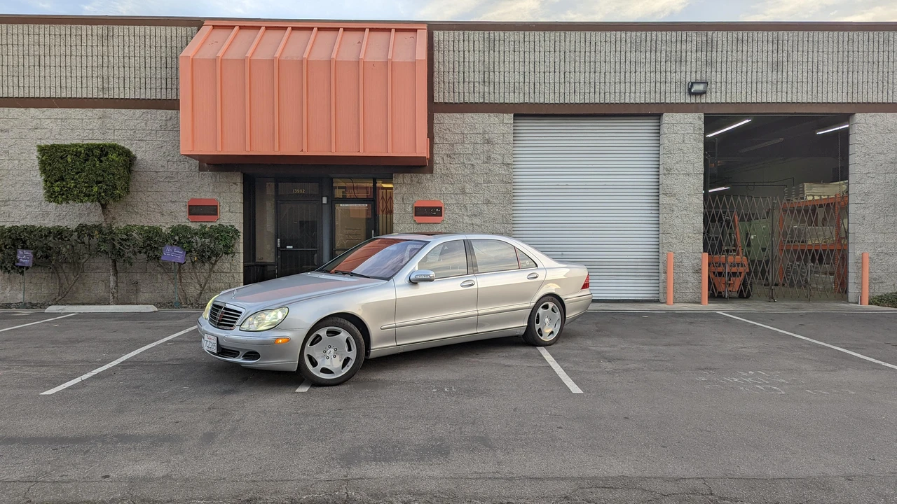2004 Mercedes-Benz W220 S-Class - Image 11 of 31