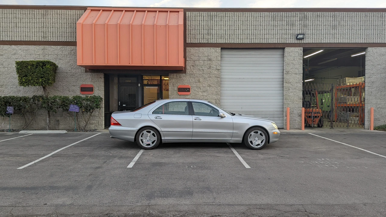 2004 Mercedes-Benz W220 S-Class - Image 24 of 31