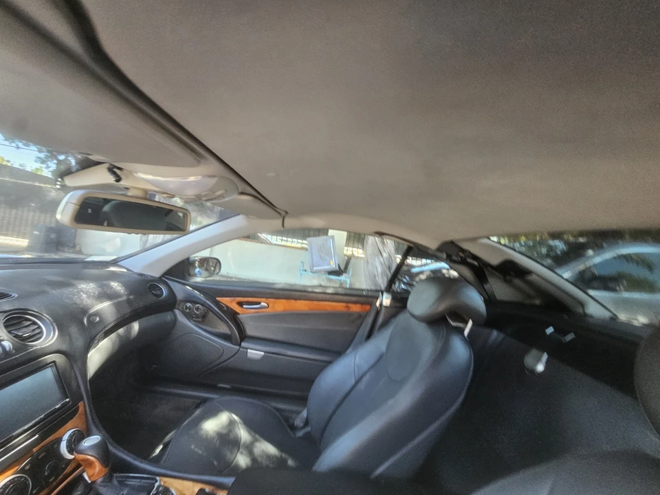 2004 Mercedes-Benz R230 SL-Class - Image 21 of 28