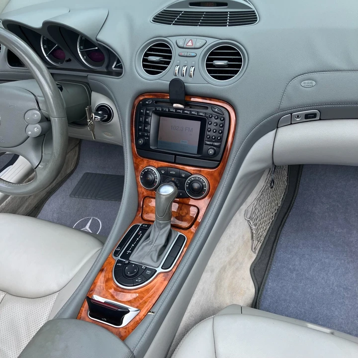 2004 Mercedes-Benz R230 SL-Class - Image 10 of 23