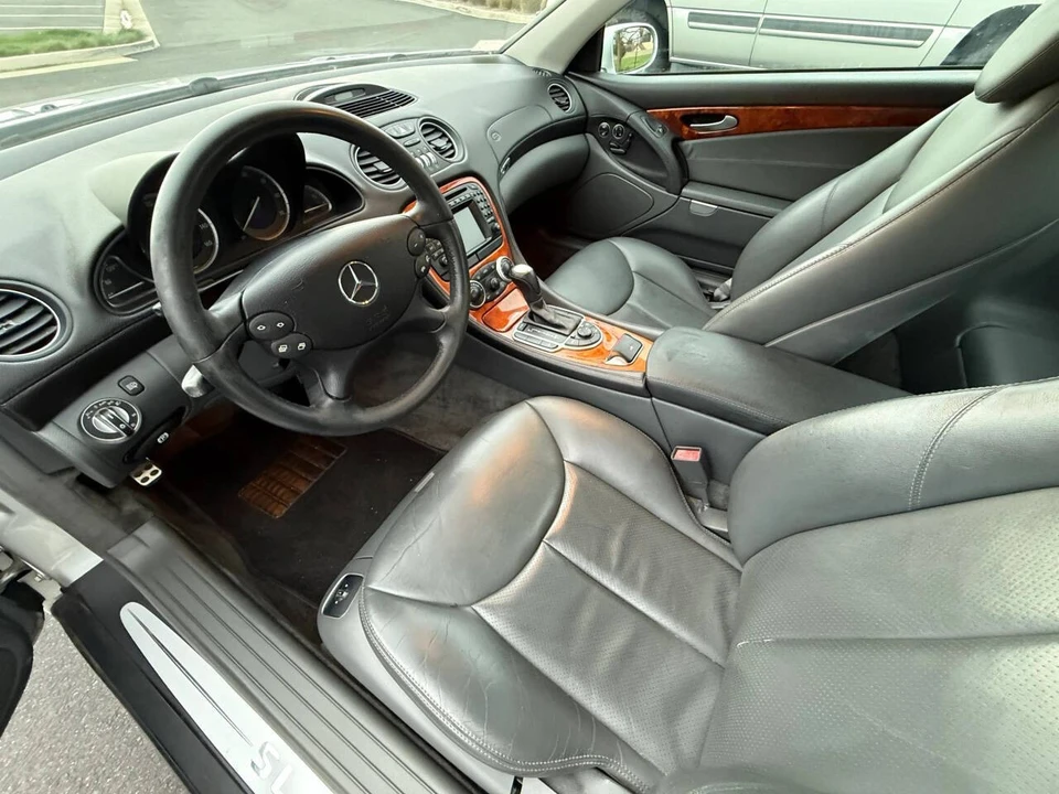 2004 Mercedes-Benz R230 SL-Class - Image 28 of 31