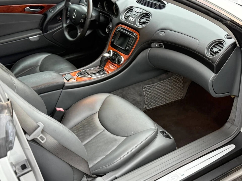 2004 Mercedes-Benz R230 SL-Class - Image 25 of 31