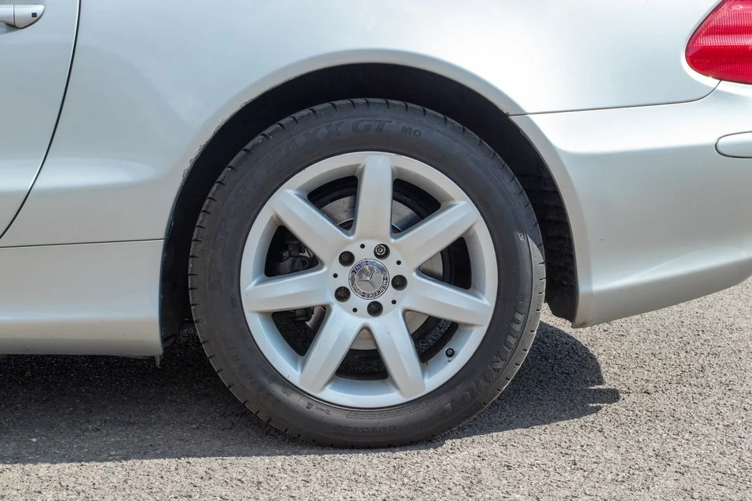 2004 Mercedes-Benz R230 SL-Class - Image 13 of 30