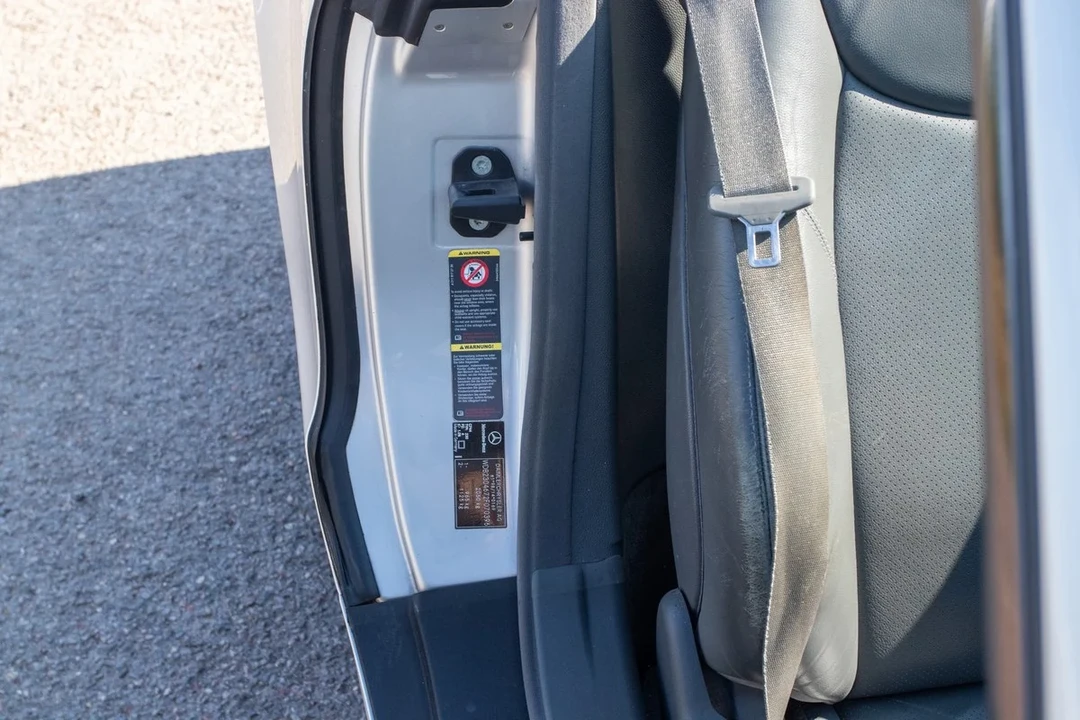 2004 Mercedes-Benz R230 SL-Class - Image 19 of 30