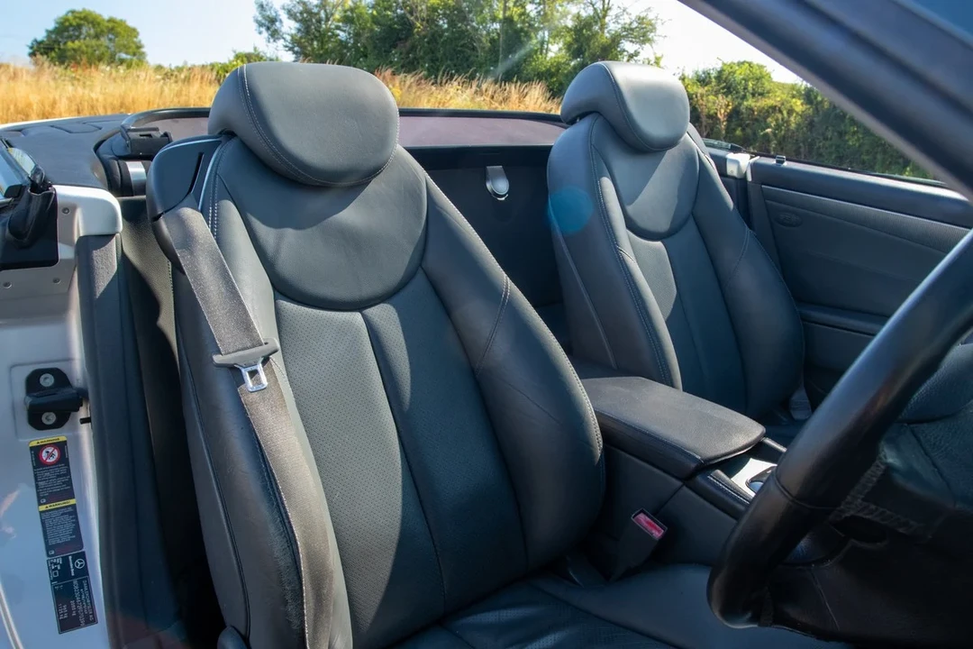2004 Mercedes-Benz R230 SL-Class - Image 20 of 30