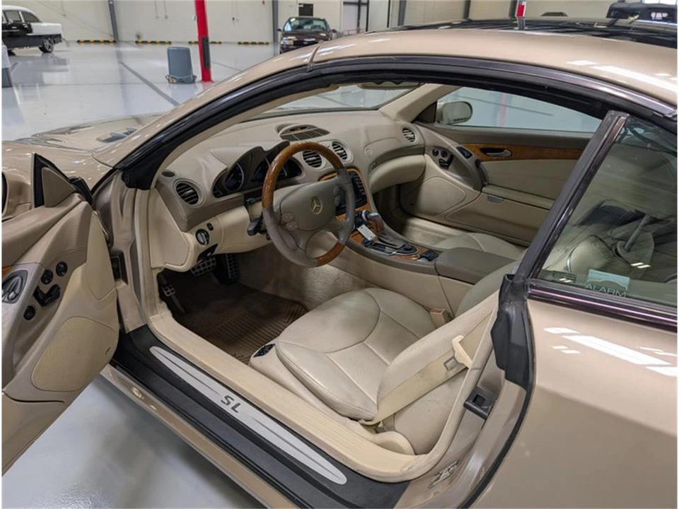 2004 Mercedes-Benz R230 SL-Class - Image 9 of 13