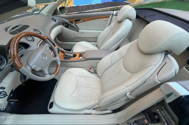 2004 Mercedes-Benz R230 SL-Class - Image 4 of 7
