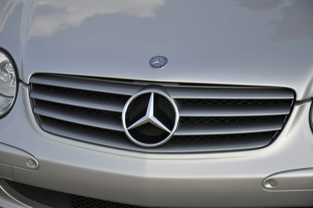 2004 Mercedes-Benz R230 SL-Class - Image 23 of 31