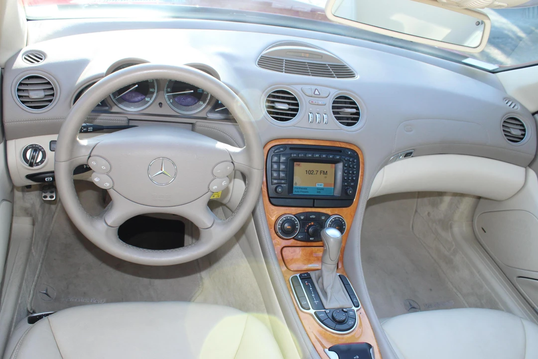 2004 Mercedes-Benz R230 SL-Class - Image 6 of 9