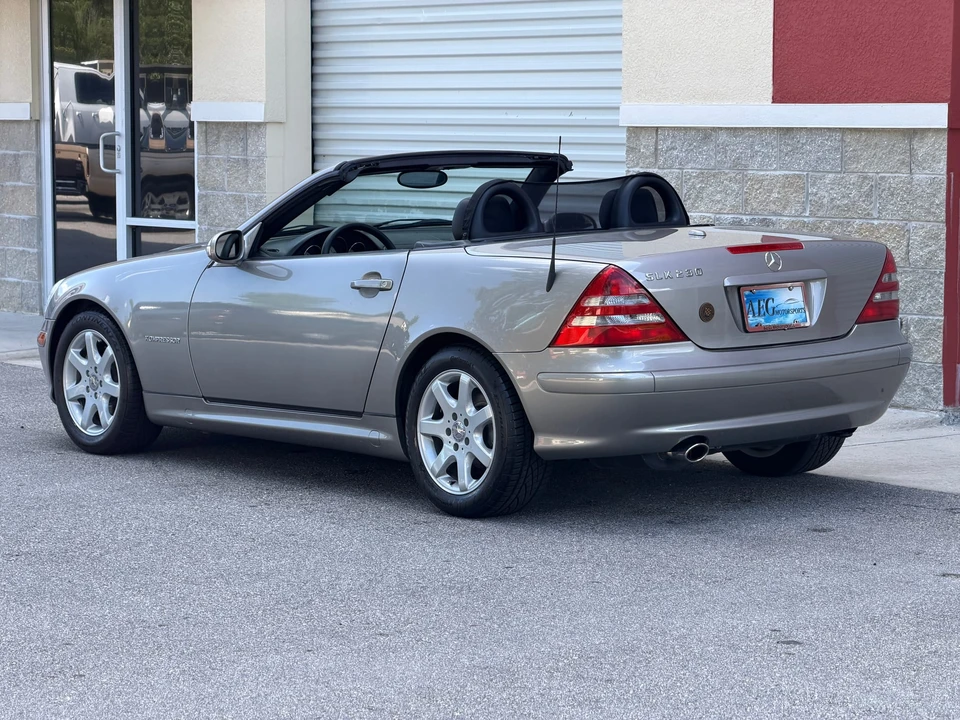 2004 Mercedes-Benz R170 SLK-Class - Image 8 of 31
