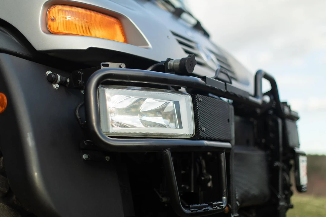 2004 Mercedes-Benz Unimog - Image 23 of 31