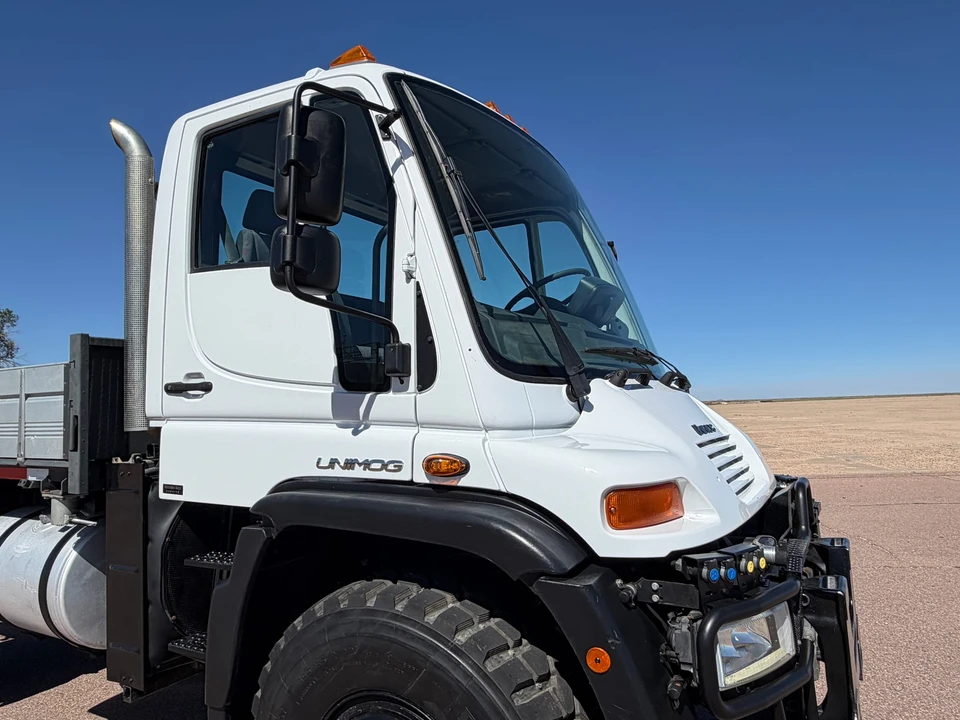 2004 Mercedes-Benz Unimog - Image 14 of 31