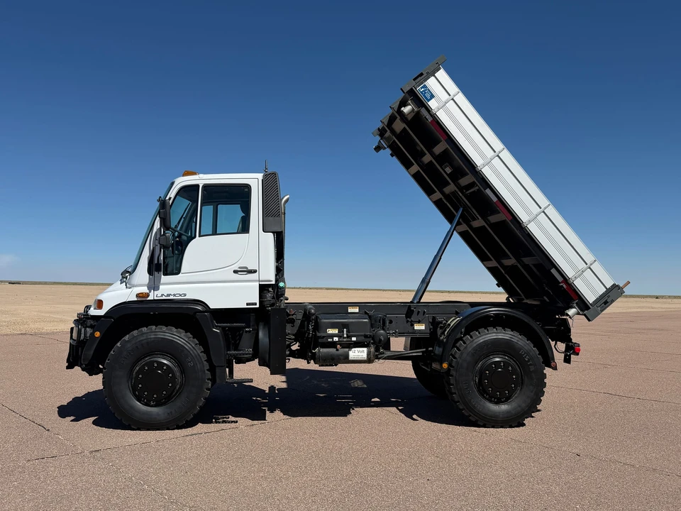 2004 Mercedes-Benz Unimog - Image 4 of 31