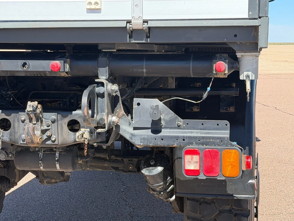2004 Mercedes-Benz Unimog - Image 25 of 31