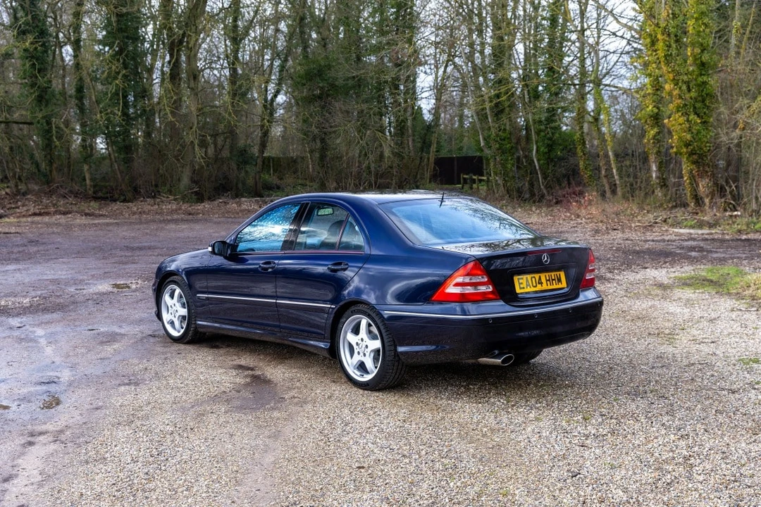 2004 Mercedes-Benz W203 C-Class - Image 15 of 30