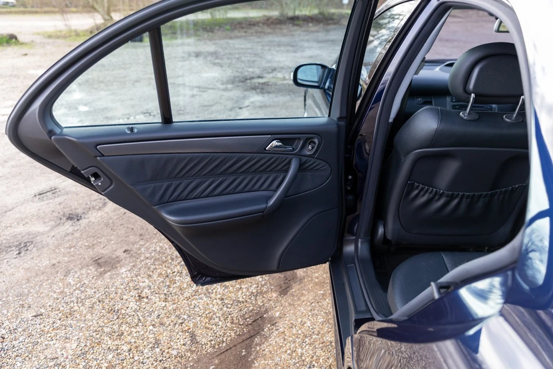 2004 Mercedes-Benz W203 C-Class - Image 28 of 30