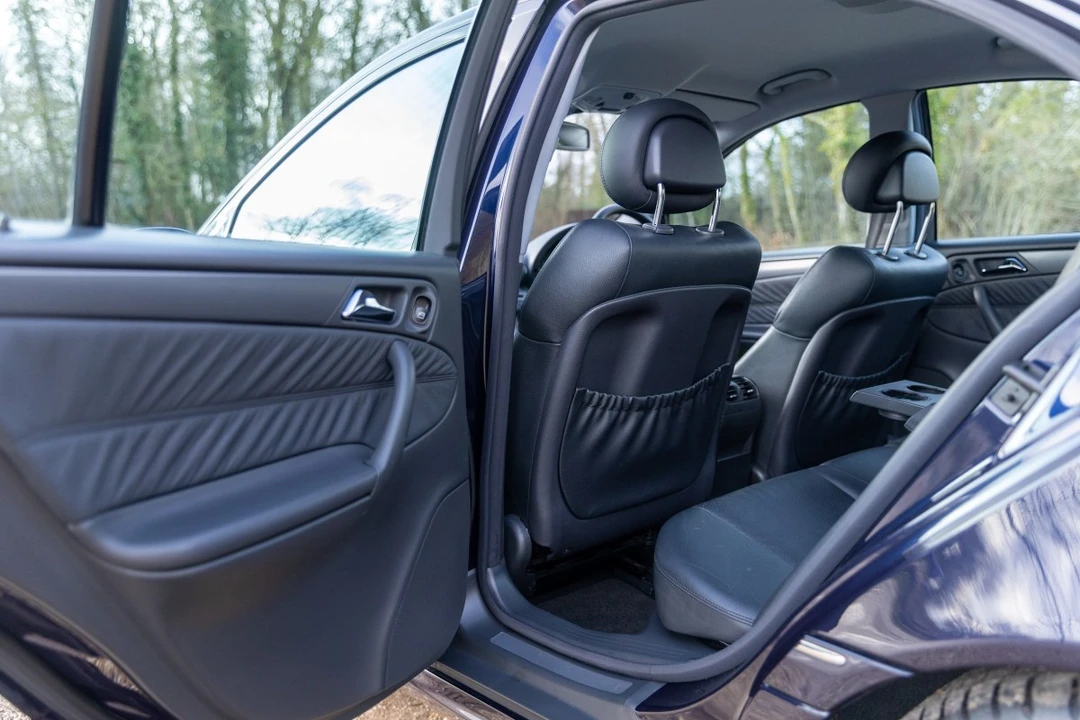 2004 Mercedes-Benz W203 C-Class - Image 16 of 30