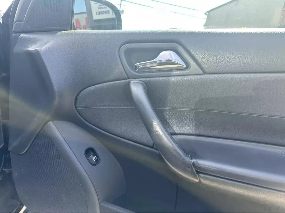 2004 Mercedes-Benz W203 C-Class - Image 12 of 20