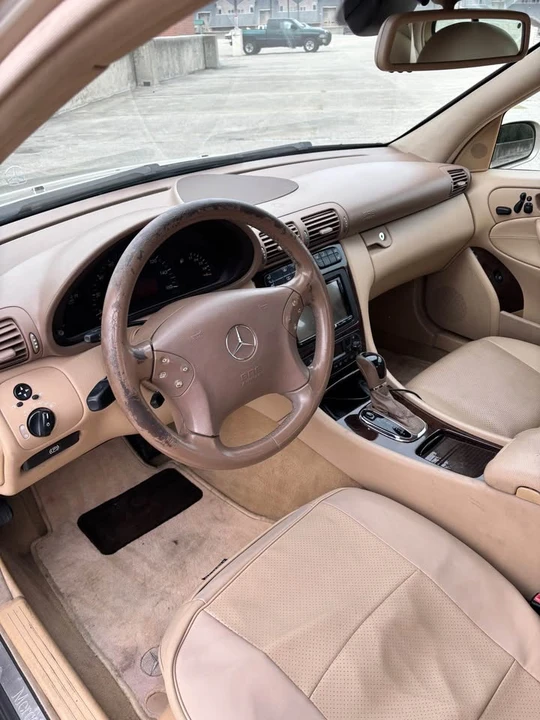 2004 Mercedes-Benz W203 C-Class - Image 9 of 12