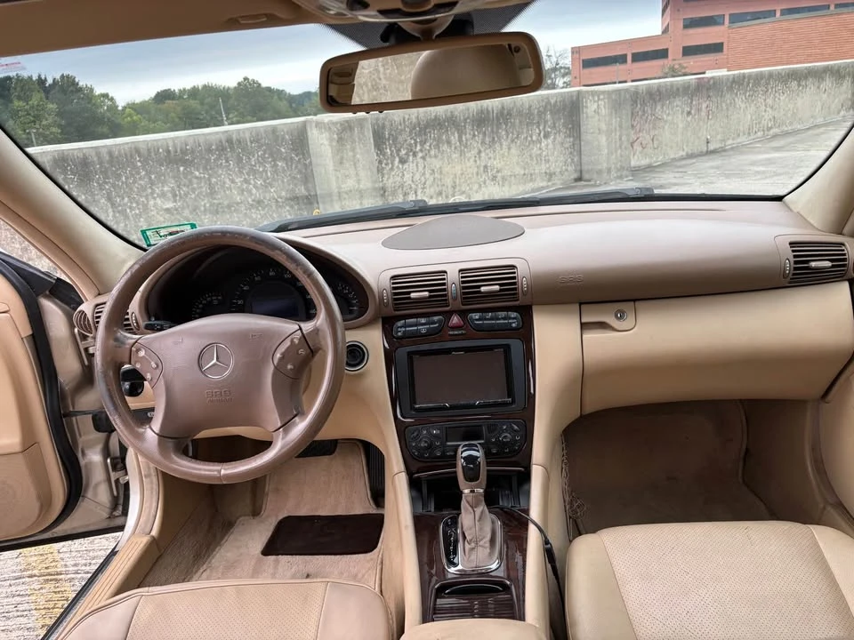2004 Mercedes-Benz W203 C-Class - Image 11 of 12