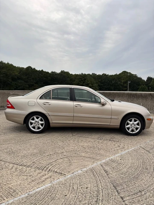 2004 Mercedes-Benz W203 C-Class - Image 4 of 12