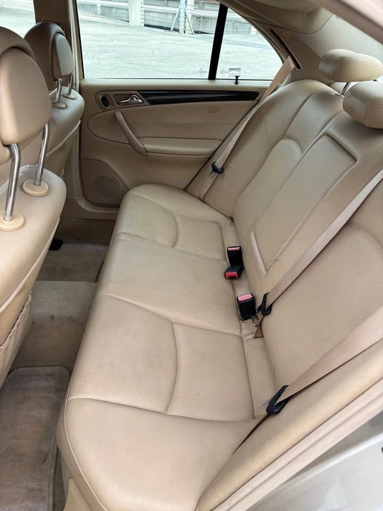 2004 Mercedes-Benz W203 C-Class - Image 10 of 12