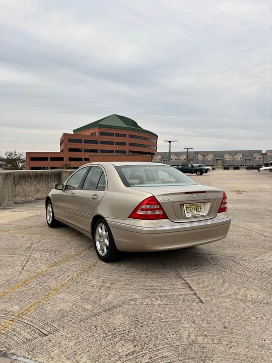 2004 Mercedes-Benz W203 C-Class - Image 7 of 12
