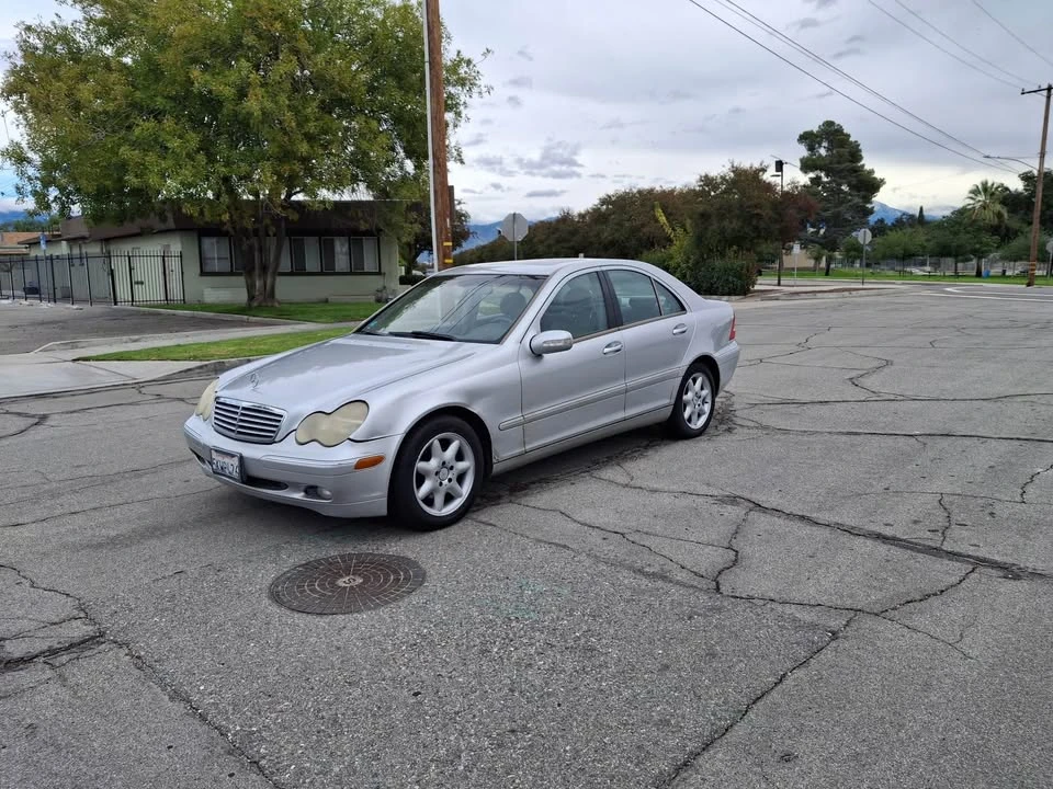 2004 Mercedes-Benz W203 C-Class - Image 2 of 7