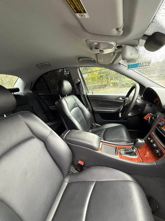 2004 Mercedes-Benz W203 C-Class - Image 13 of 16