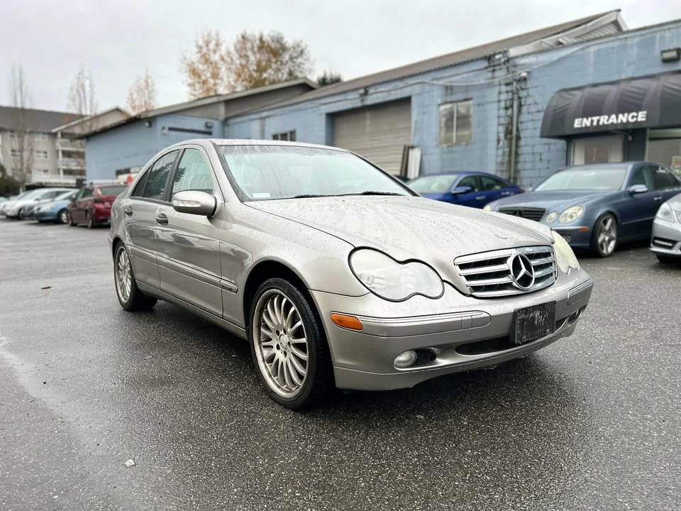 2004 Mercedes-Benz W203 C-Class - Image 2 of 17