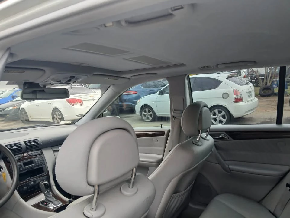 2004 Mercedes-Benz W203 C-Class - Image 4 of 6