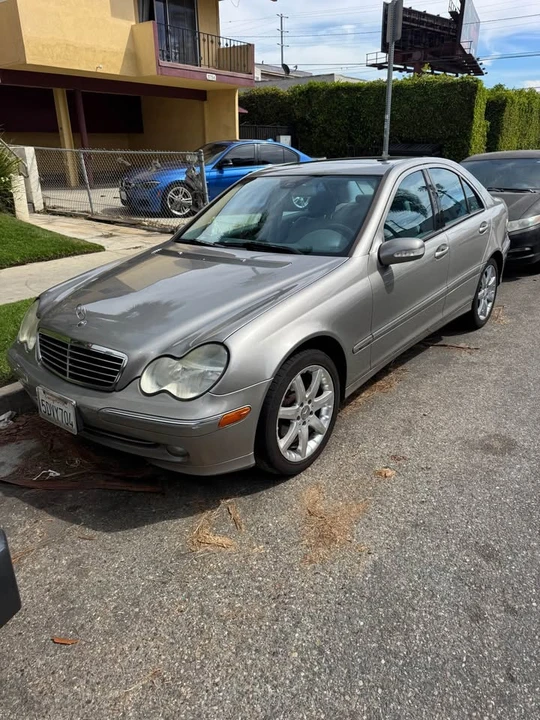 2004 Mercedes-Benz W203 C-Class - Image 2 of 5
