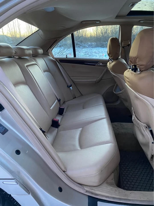 2004 Mercedes-Benz W203 C-Class - Image 10 of 20