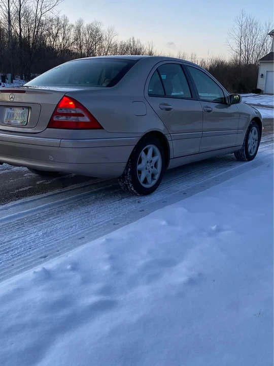 2004 Mercedes-Benz W203 C-Class - Image 8 of 20
