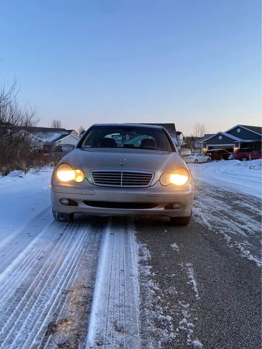 2004 Mercedes-Benz W203 C-Class - Image 2 of 20