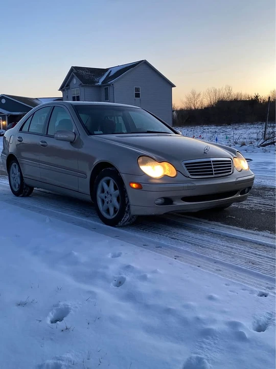 2004 Mercedes-Benz W203 C-Class - Image 3 of 20