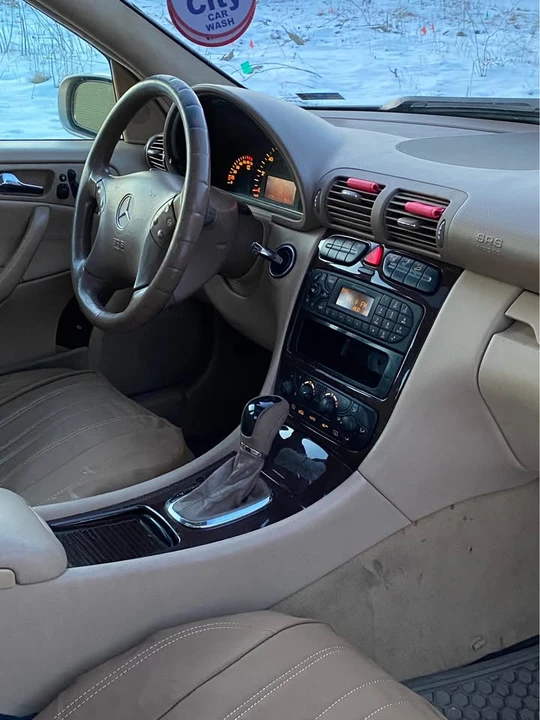 2004 Mercedes-Benz W203 C-Class - Image 13 of 20