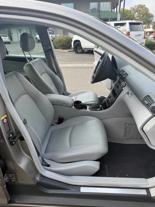 2004 Mercedes-Benz W203 C-Class - Image 7 of 9