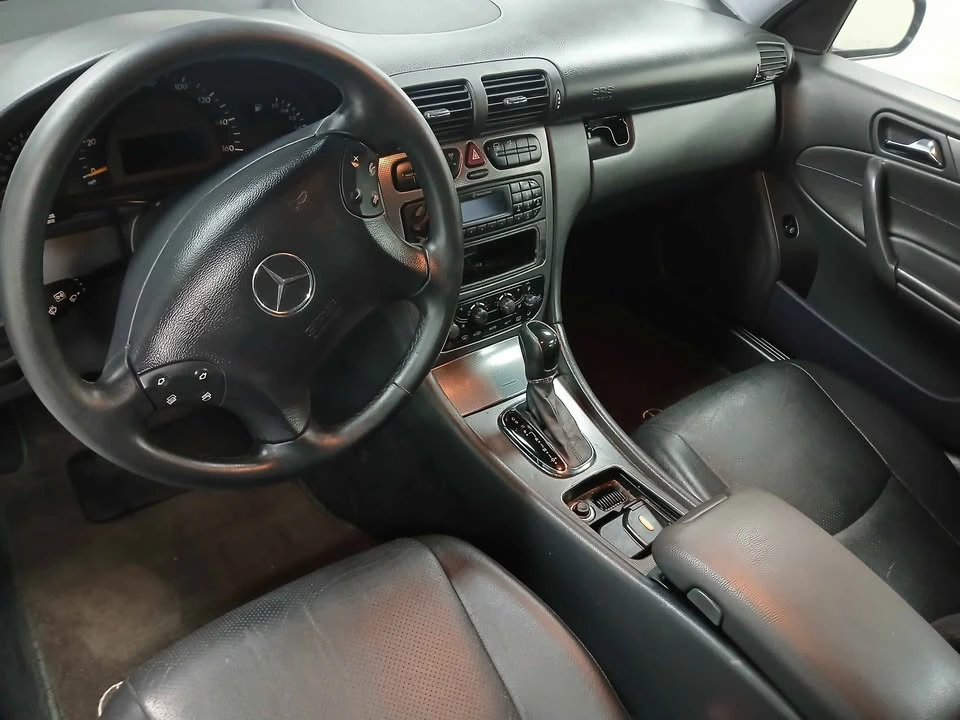 2004 Mercedes-Benz W203 C-Class - Image 7 of 13