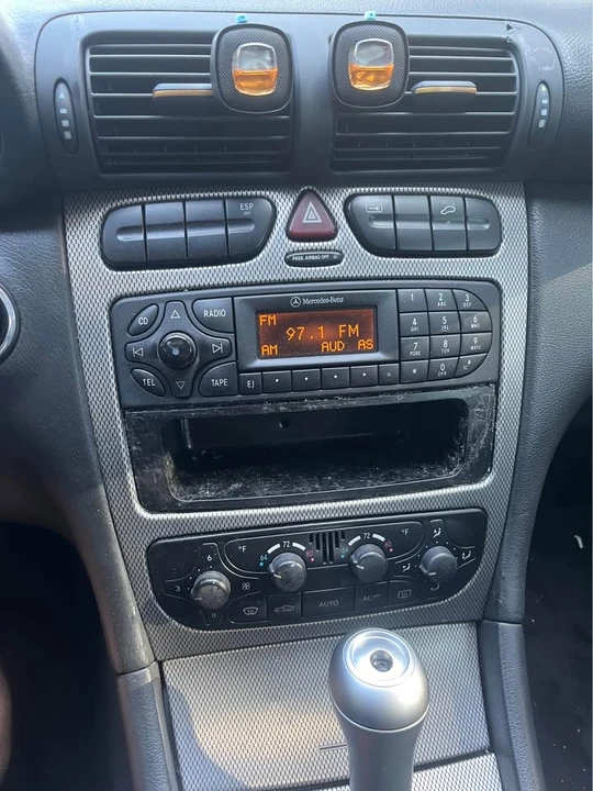 2004 Mercedes-Benz W203 C-Class - Image 17 of 18