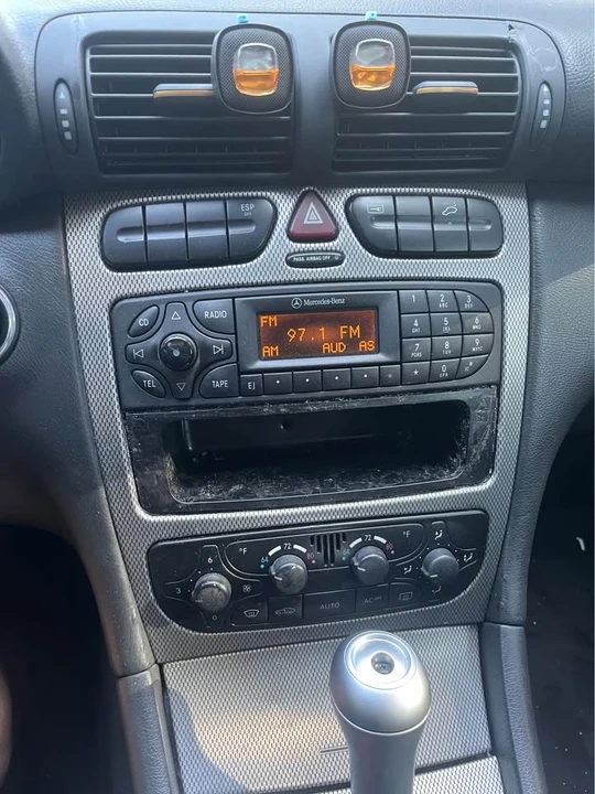 2004 Mercedes-Benz W203 C-Class - Image 16 of 17