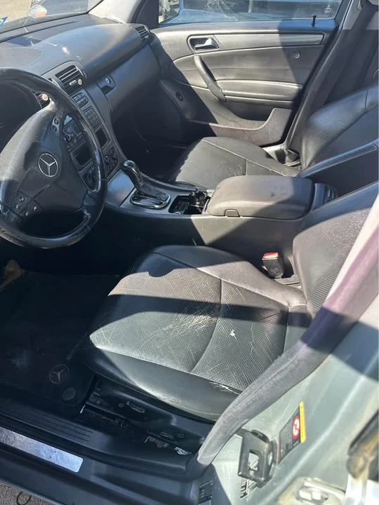 2004 Mercedes-Benz W203 C-Class - Image 13 of 14