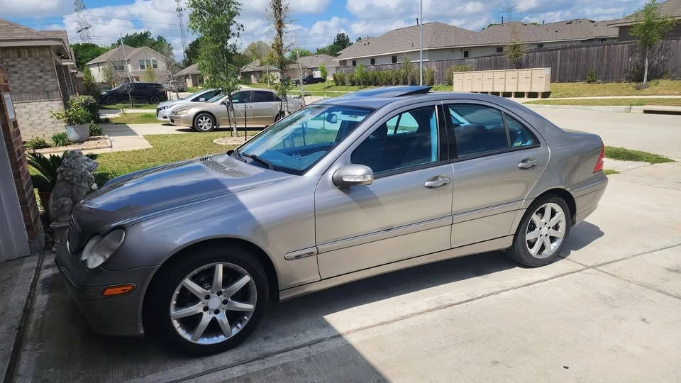 2004 Mercedes-Benz W203 C-Class - Image 2 of 10
