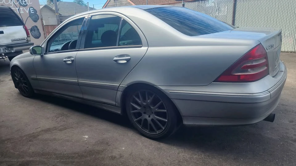 2004 Mercedes-Benz W203 C-Class - Image 4 of 8