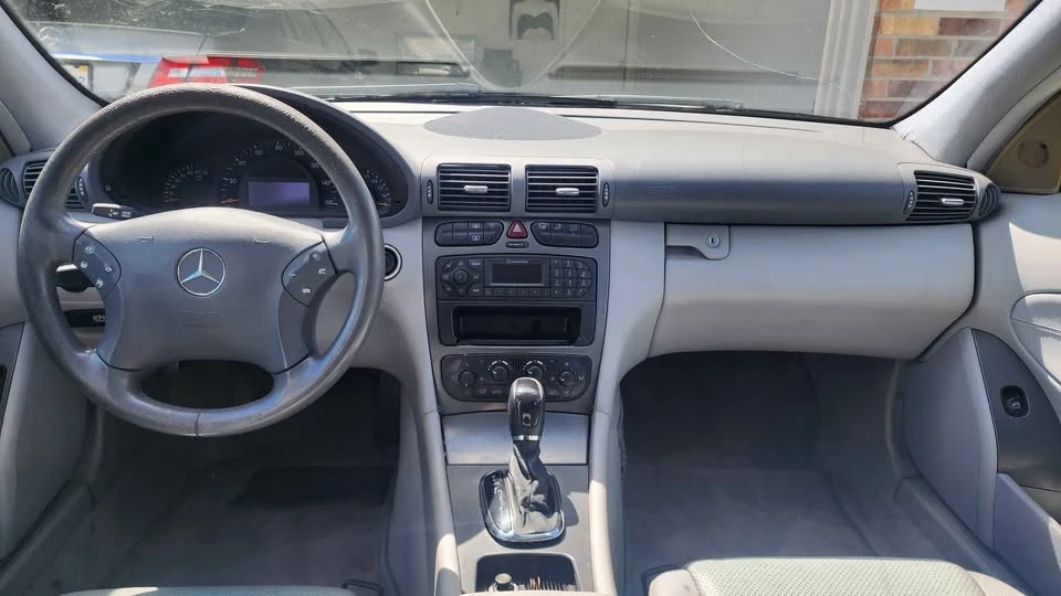 2004 Mercedes-Benz W203 C-Class - Image 5 of 10
