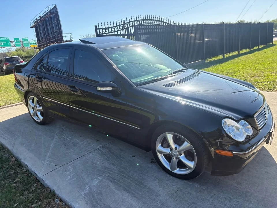 2004 Mercedes-Benz W203 C-Class - Image 2 of 20